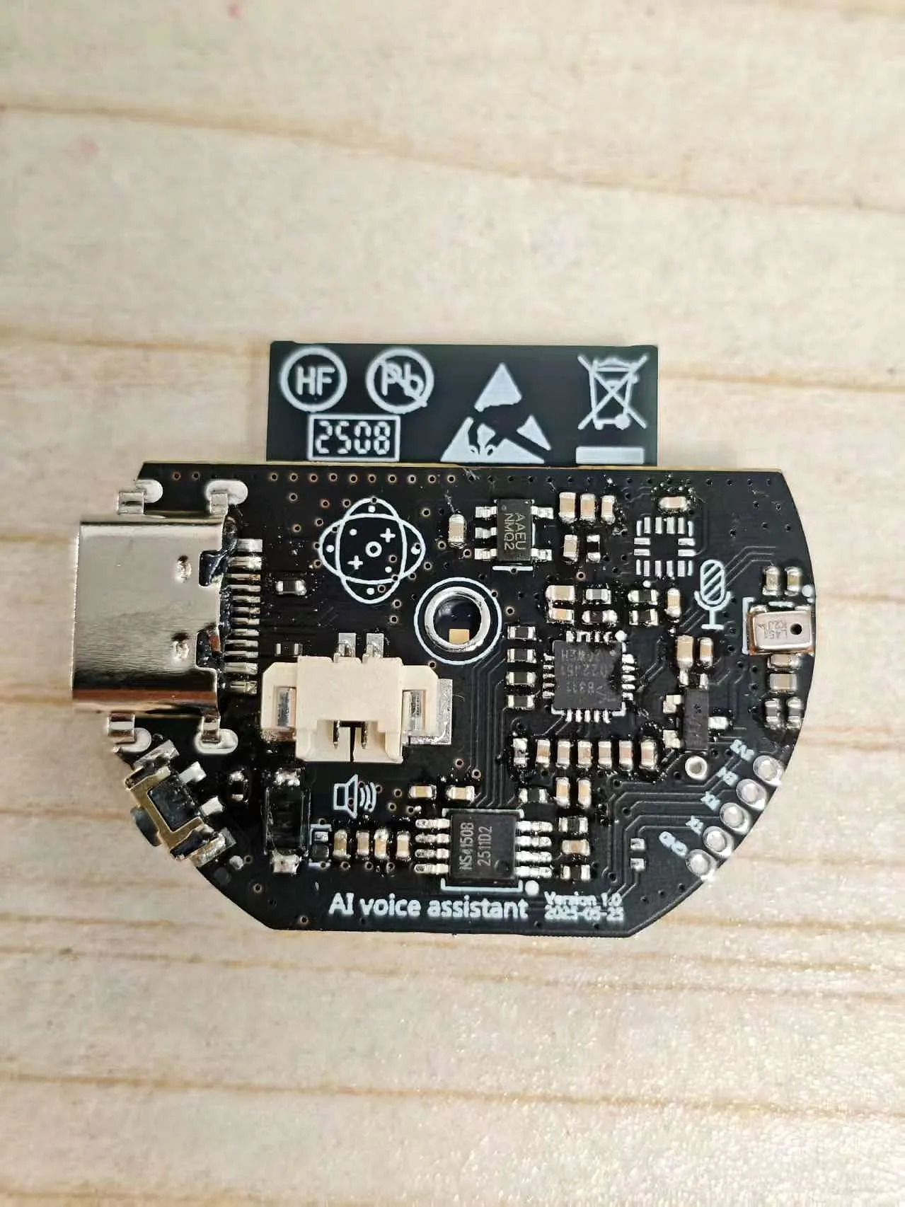 ESP32-S3 AI 语音助手主板